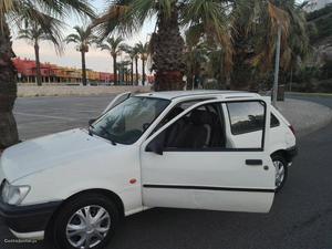 Ford Fiesta 1.8 Julho/96 - à venda - Comerciais / Van,