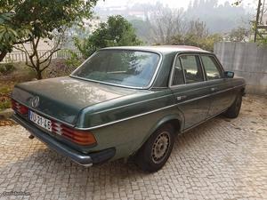 Mercedes-Benz d Maio/80 - à venda - Ligeiros