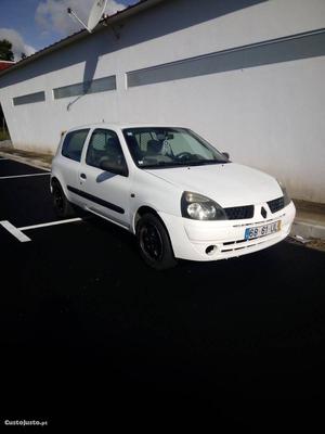 Renault Clio 1.5 Dezembro/02 - à venda - Comerciais / Van,