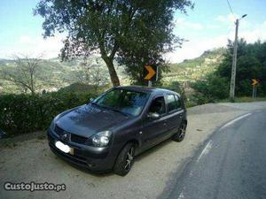 Renault Clio  Setembro/03 - à venda - Ligeiros