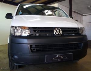 VW Transporter 2.0 TDI 9 Lugares Agosto/15 - à venda -