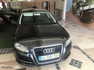 Audi A3 Sportback 1.6 Janeiro/12 - à venda - Ligeiros