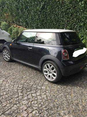 MINI Cooper 1.6 d pach chili 110 cv Dezembro/08 - à venda -