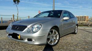 Mercedes-Benz C 220 sportcoupe Agosto/03 - à venda -