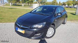 Opel Astra cc 110cv Abril/14 - à venda - Ligeiros