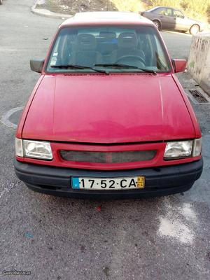 Opel Corsa 1.5 td Isuzu Abril/93 - à venda - Ligeiros