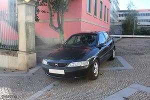 Opel Vectra 1.7 TD gls 82cv Novembro/96 - à venda -