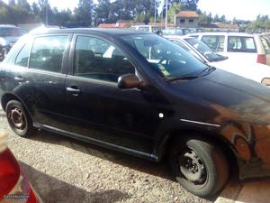 Skoda Fabia 1.2 htp Maio/04 - à venda - Ligeiros