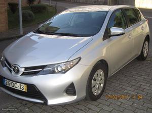 Toyota Auris Nac D4D A/Crédito Novembro/13 - à venda -