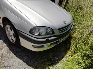 Toyota Avensis versao sol Agosto/98 - à venda - Ligeiros