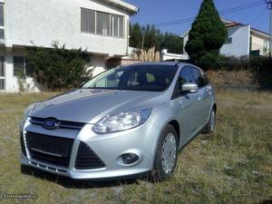 Ford Focus 1.6 Tdci Econetic Junho/13 - à venda - Ligeiros