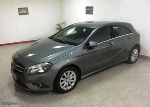 Mercedes-Benz A 180 CDi Be Style Janeiro/15 - à venda -