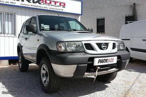 Nissan Terrano Terrano II 2.7td Janeiro/04 - à venda -