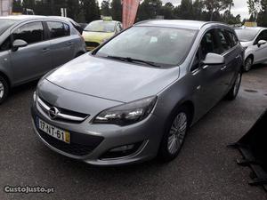Opel Astra ST 1.7 CDTi Cosmo Junho/13 - à venda - Ligeiros