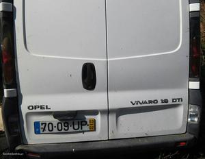 Opel Vivaro 1.9 Setembro/03 - à venda - Comerciais / Van,