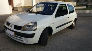 Renault Clio 1.5 dci Maio/04 - à venda - Comerciais / Van,