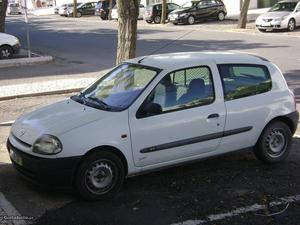 Renault Clio 1.9 D van c/A.C. Agosto/00 - à venda -