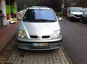 Renault Clio  V AC C/NOVA Dezembro/99 - à venda -