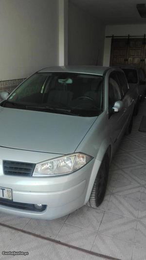 Renault Mégane 1.5Dci Dezembro/03 - à venda - Ligeiros