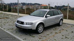 Audi A4 Avant 1.9 Março/03 - à venda - Ligeiros
