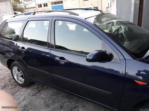 Ford Focus 1.8tdci Maio/02 - à venda - Ligeiros