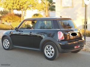 MINI Cooper Cooper D  Outubro/12 - à venda -