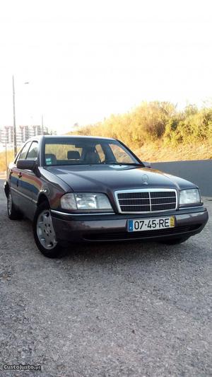 Mercedes-Benz C 220 classic Fevereiro/94 - à venda -