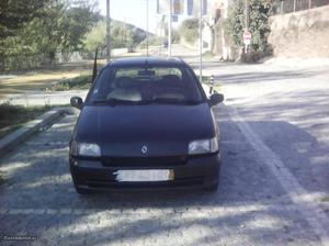 Renault Clio 1.2 bom preco Setembro/96 - à venda - Ligeiros