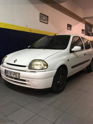 Renault Clio 1.9d Março/00 - à venda - Ligeiros