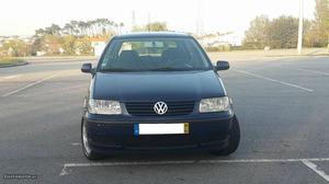 VW Polo 1.0 DA LINDO Abril/00 - à venda - Ligeiros