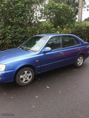 Hyundai Accent 1.3 Outubro/00 - à venda - Ligeiros