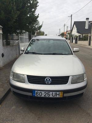 VW Passat Outubro/99 - à venda - Ligeiros Passageiros,