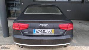 Audi A8 3.0 TDI Quatro Fevereiro/12 - à venda - Ligeiros