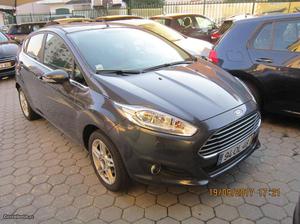 Ford Fiesta  crédito 148EUR Outubro/14 - à venda -