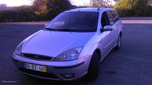 Ford Focus SW 1.8TDCI Ghia Novembro/02 - à venda - Ligeiros