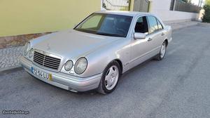 Mercedes-Benz E 250 turbodiesel Dezembro/98 - à venda -