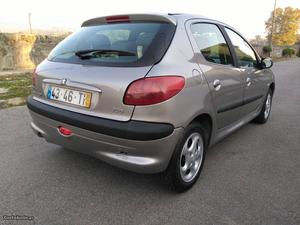 Peugeot EUR/MÊS Abril/02 - à venda - Ligeiros
