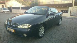 Renault Mégane cabriolet Agosto/03 - à venda -