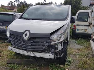 Renault Trafic 2.0 Junho/15 - à venda - Comerciais / Van,