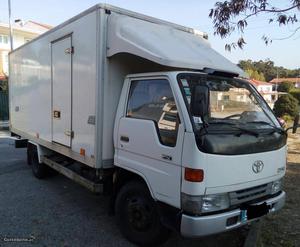 Toyota Dyna 250 Julho/96 - à venda - Comerciais / Van,