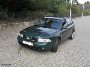Audi A4 1.9 tdi 115cv troco Junho/00 - à venda - Ligeiros