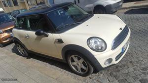 MINI Cooper 1.6 d aceito retoma irrepreensível Outubro/09 -