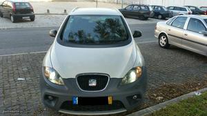 Seat Altea 1.6 tdi 105cv Janeiro/12 - à venda - Ligeiros