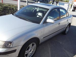 VW Passat 1.9 tdi,automatico Agosto/00 - à venda - Ligeiros