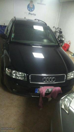 Audi A4 avant Abril/03 - à venda - Comerciais / Van, Braga