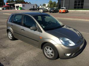 Ford Fiesta 1.4 TDI 5 LUGARES Janeiro/03 - à venda -