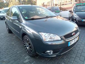 Ford Focus 1.6 tdci Janeiro/05 - à venda - Ligeiros