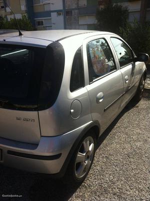 Opel Corsa 1.3 cdti Abril/05 - à venda - Ligeiros