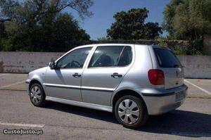 VW Polo Confortline 1.0 Agosto/01 - à venda - Ligeiros