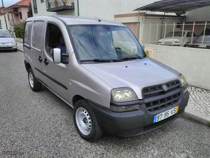 Fiat Doblo JTD Dezembro/03 - à venda - Comerciais / Van,